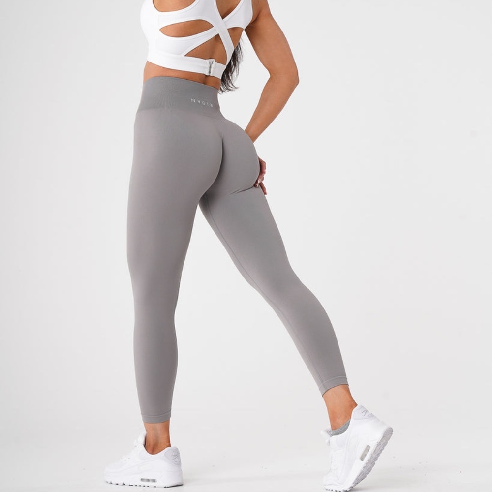 NVGTN | Light Gray Solid Seamless Leggings Workout Athletic Women’s Size Medium